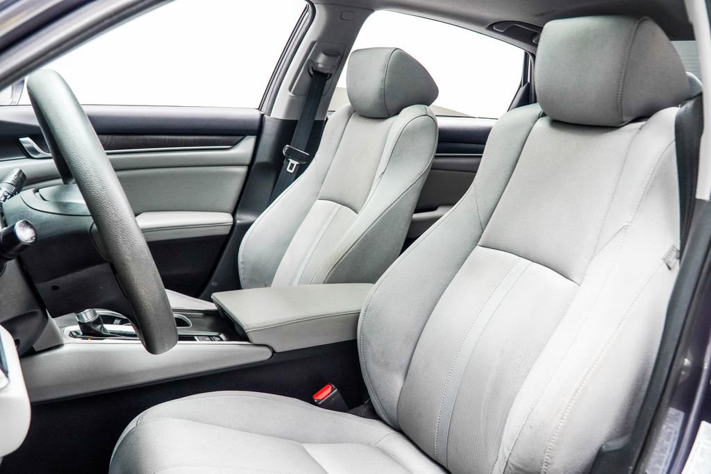 Used 2019 Honda Accord EX image 36