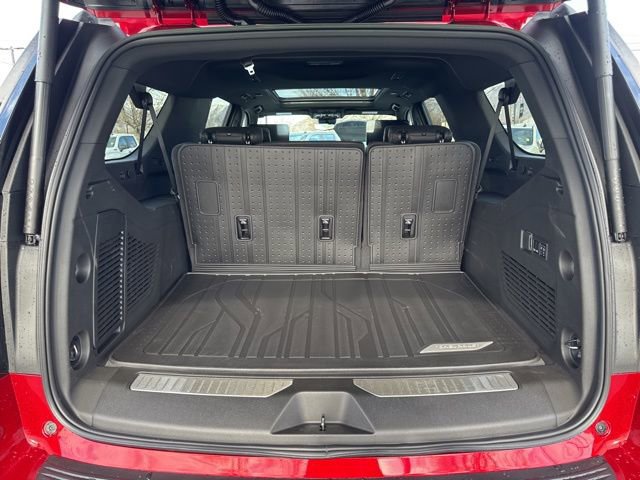 New 2026 Chevrolet Suburban High Country image 12