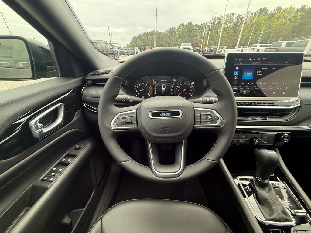 New 2026 Jeep Compass Latitude image 14