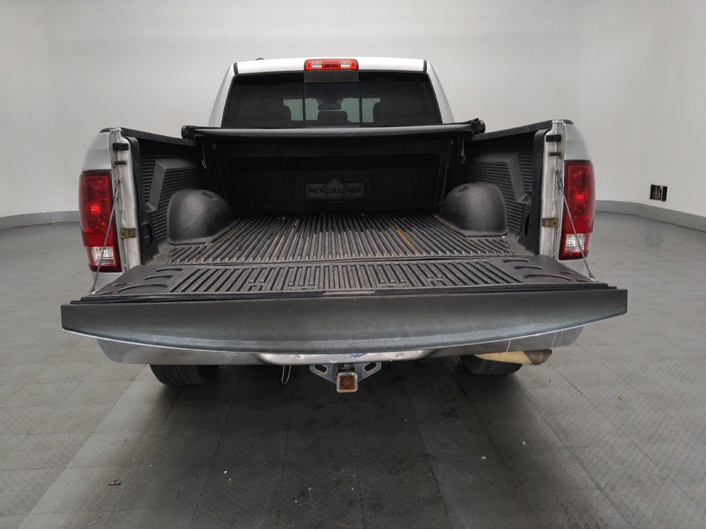 Used 2017 RAM 1500 Classic SLT image 29