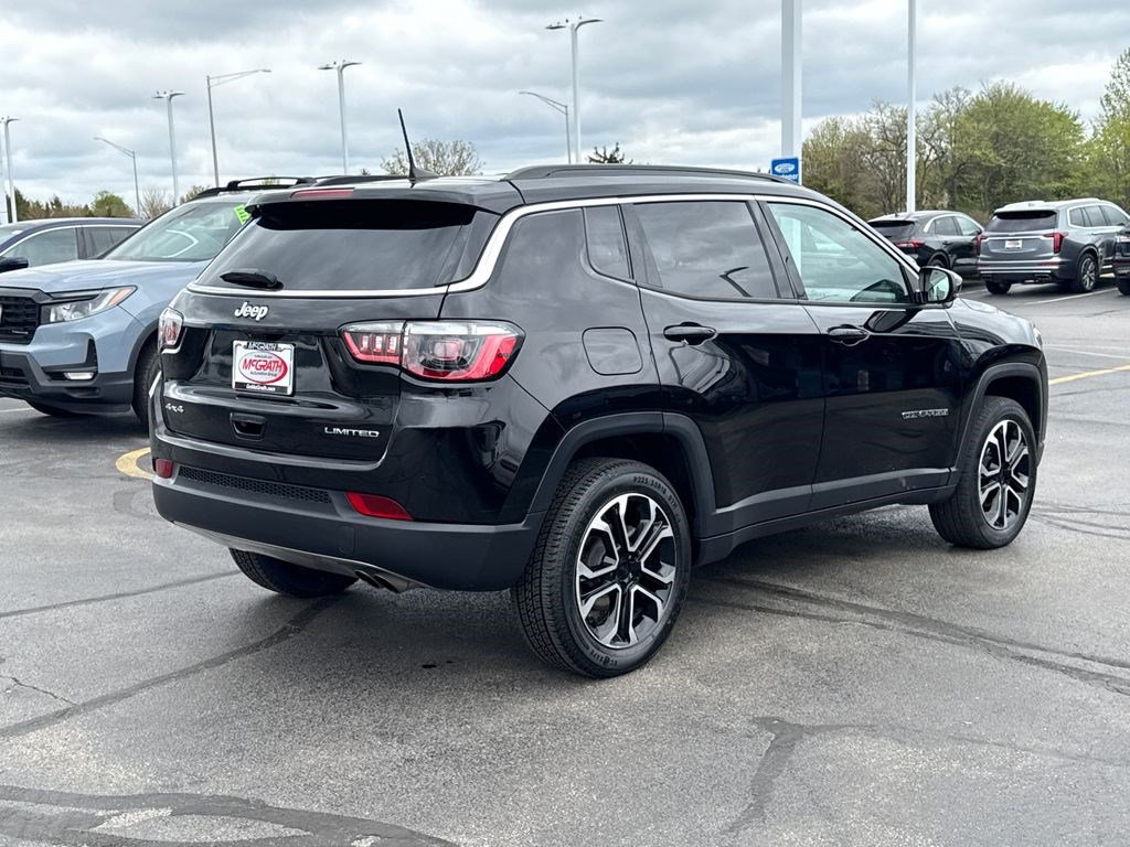 Used 2022 Jeep Compass Limited AWD/4WD image 11