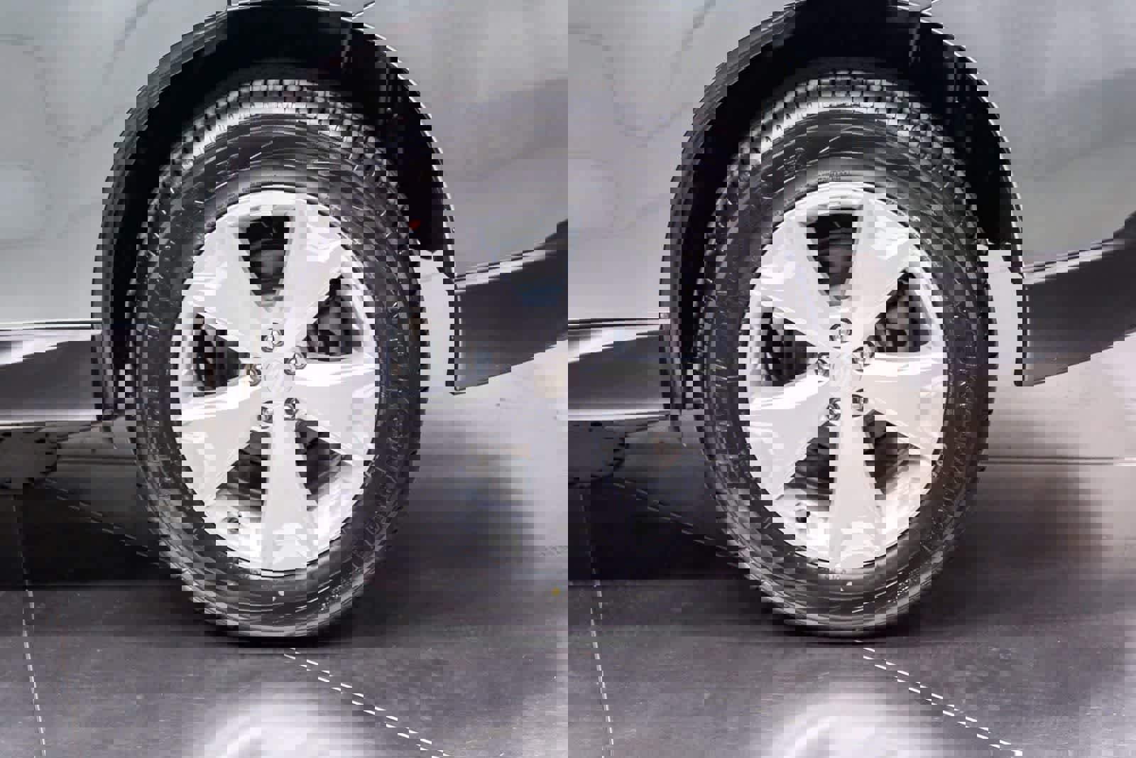 Used 2015 Subaru Forester 2.5i Premium w/ All-Weather Package image 8