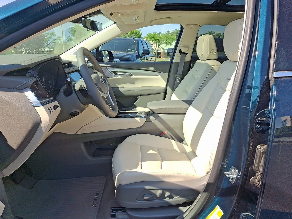 New 2026 Cadillac XT5 Premium Luxury w/ Driver Assist Package AWD/4WD image 6