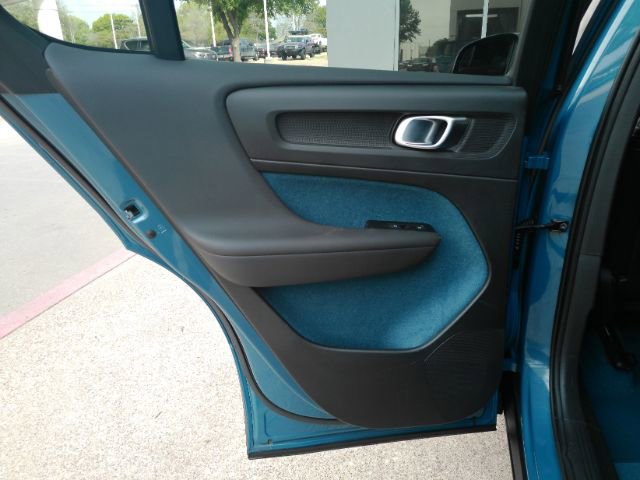 Used 2022 Volvo C40 P8 Recharge Ultimate AWD/4WD image 19