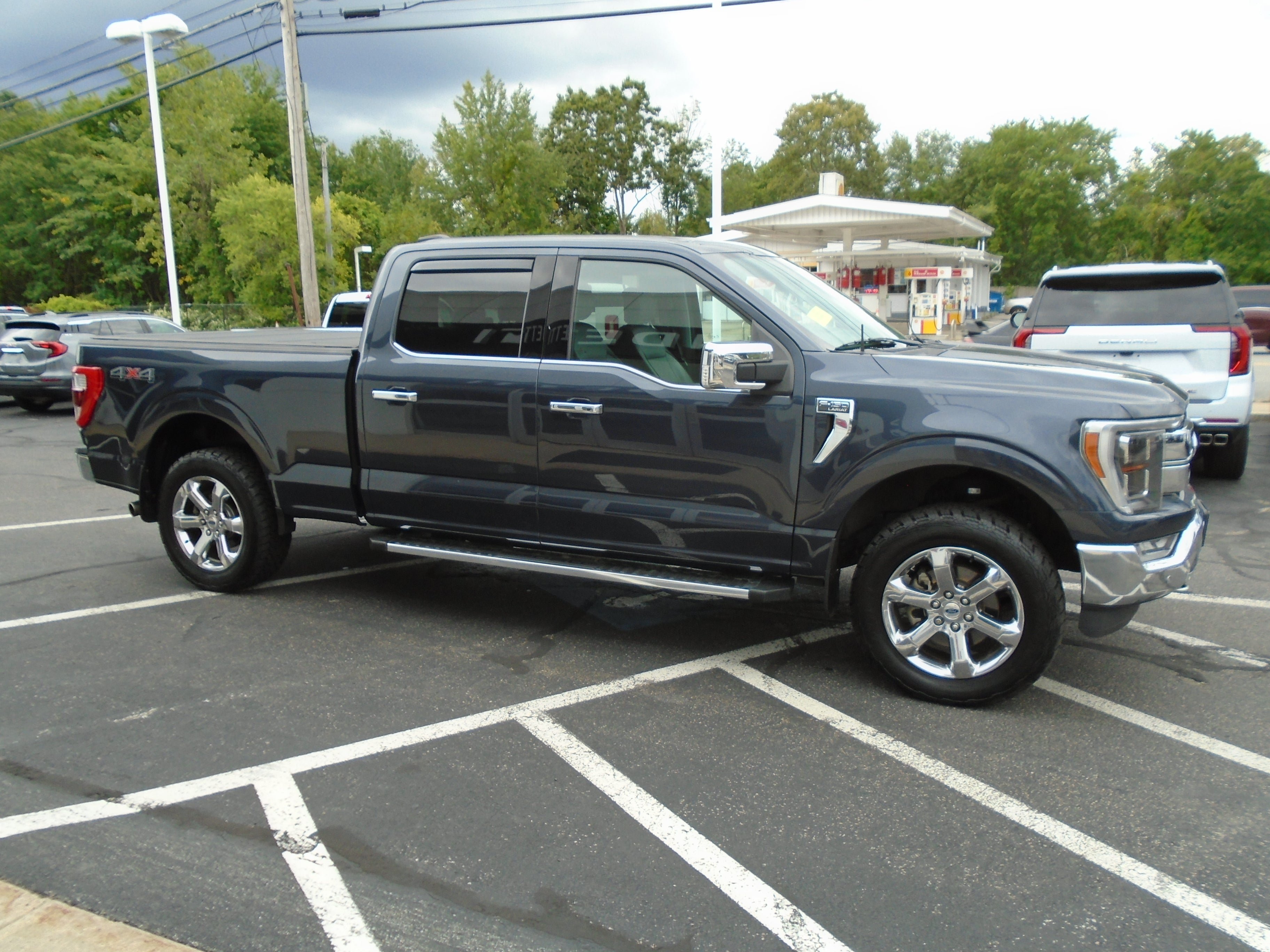 Used 2022 Ford F150 Lariat w/ Equipment Group 502A High AWD/4WD image 6