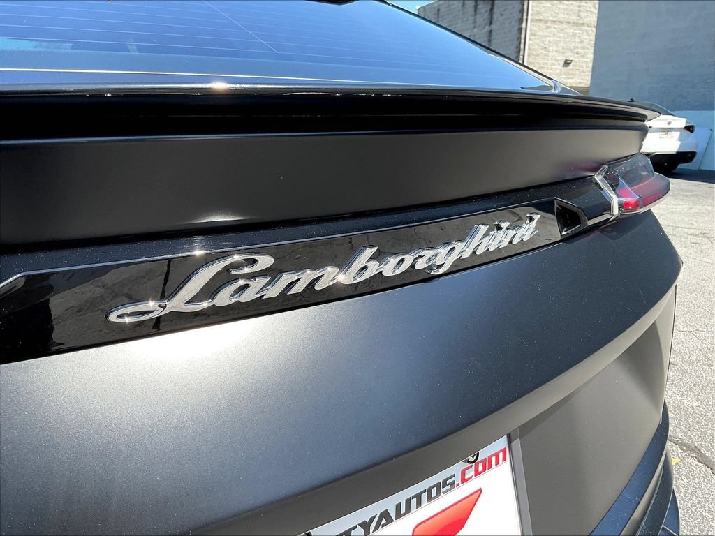 Used 2022 Lamborghini Urus AWD/4WD image 23