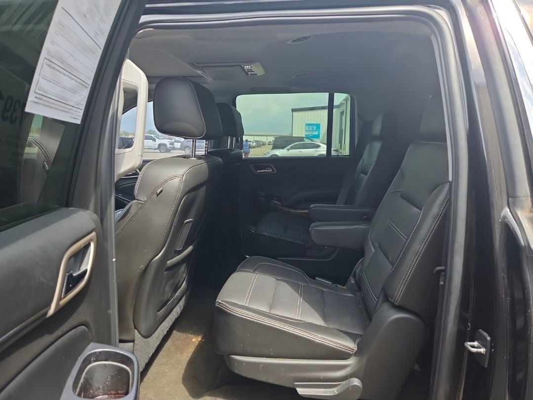 Used 2016 GMC Yukon XL Denali w/ Open Road Package AWD/4WD image 17