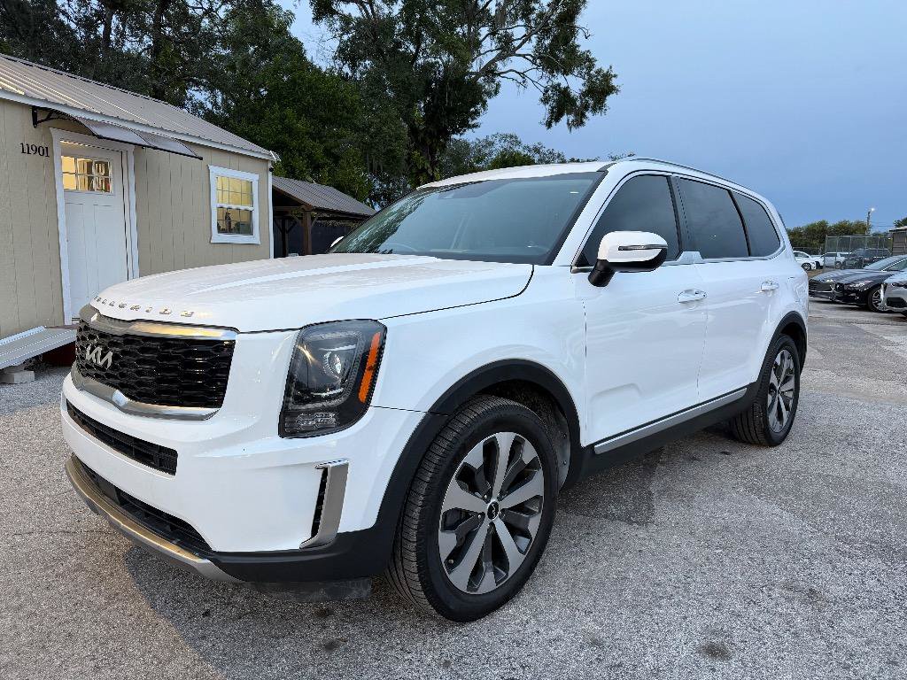 Used 2022 Kia Telluride S AWD/4WD image 1