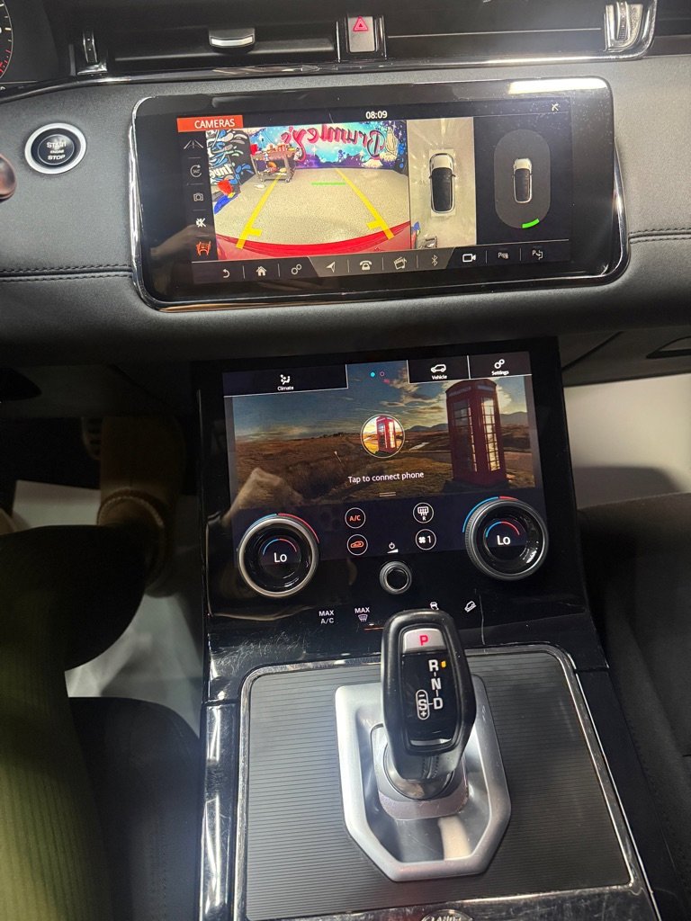 Used 2020 Land Rover Range Rover Evoque R-Dynamic SE image 10