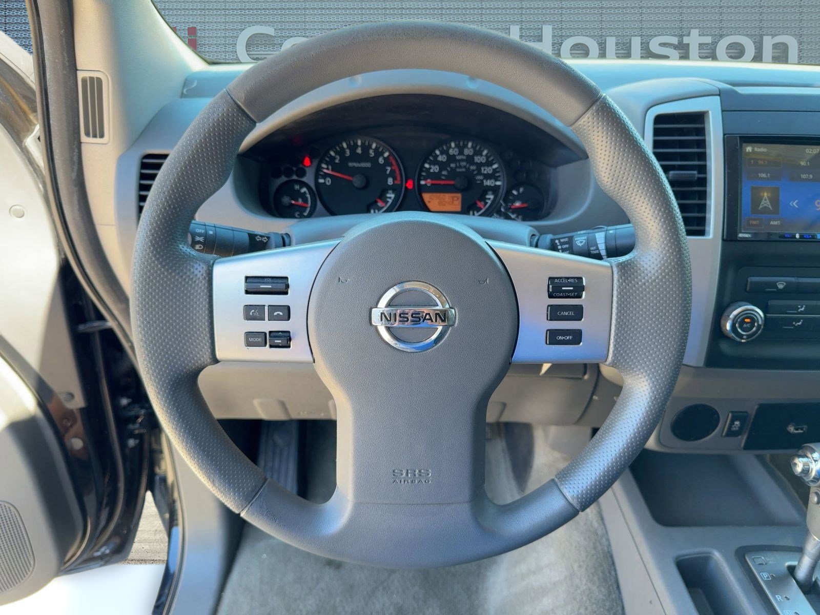 Used 2014 Nissan Frontier SV image 18