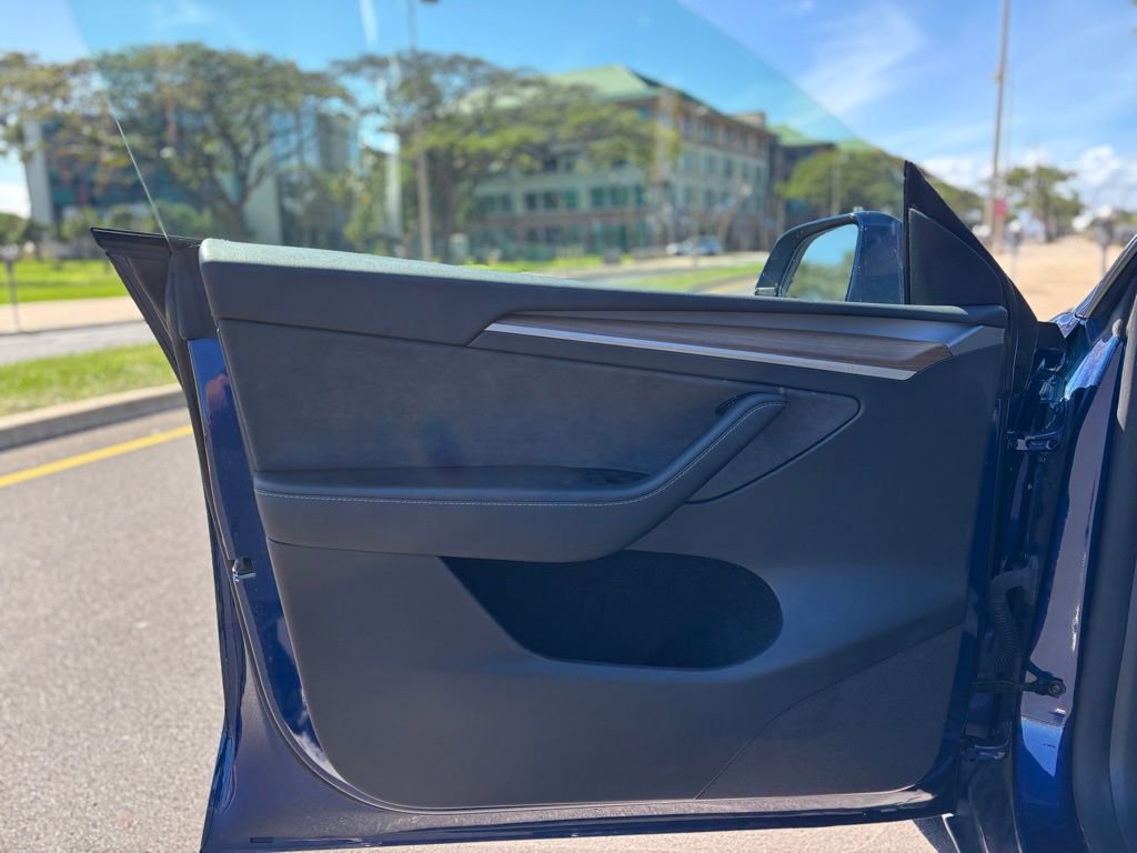 Used 2024 Tesla Model Y Long Range image 16