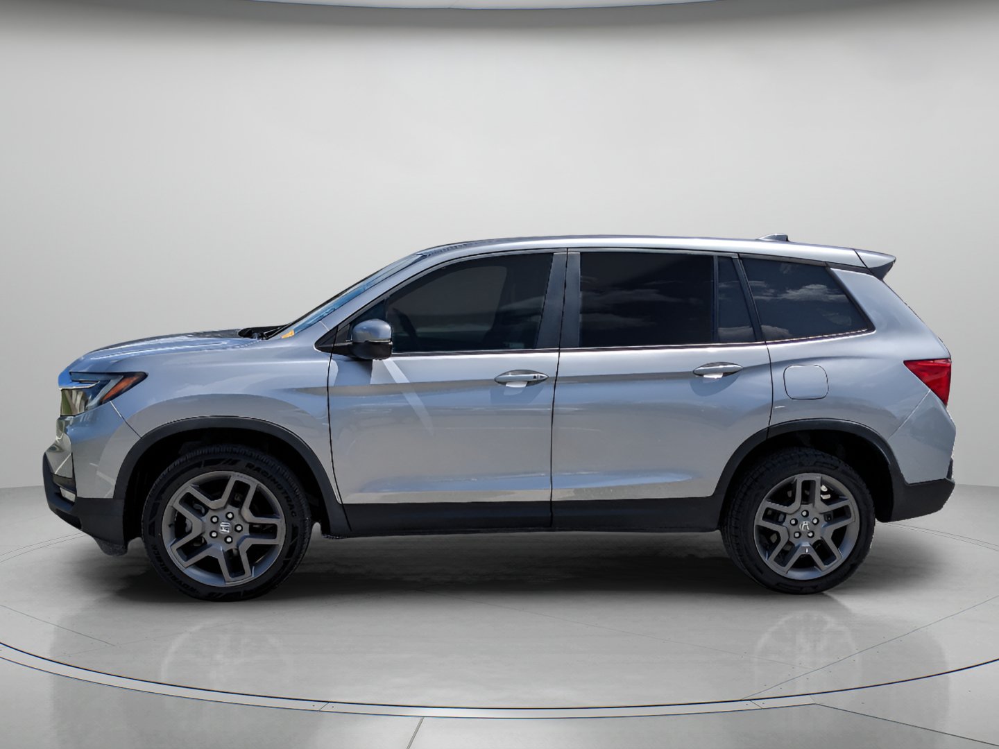Used 2023 Honda Passport EX-L image 5