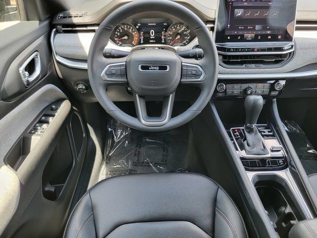 Certified 2024 Jeep Compass Latitude AWD/4WD image 31