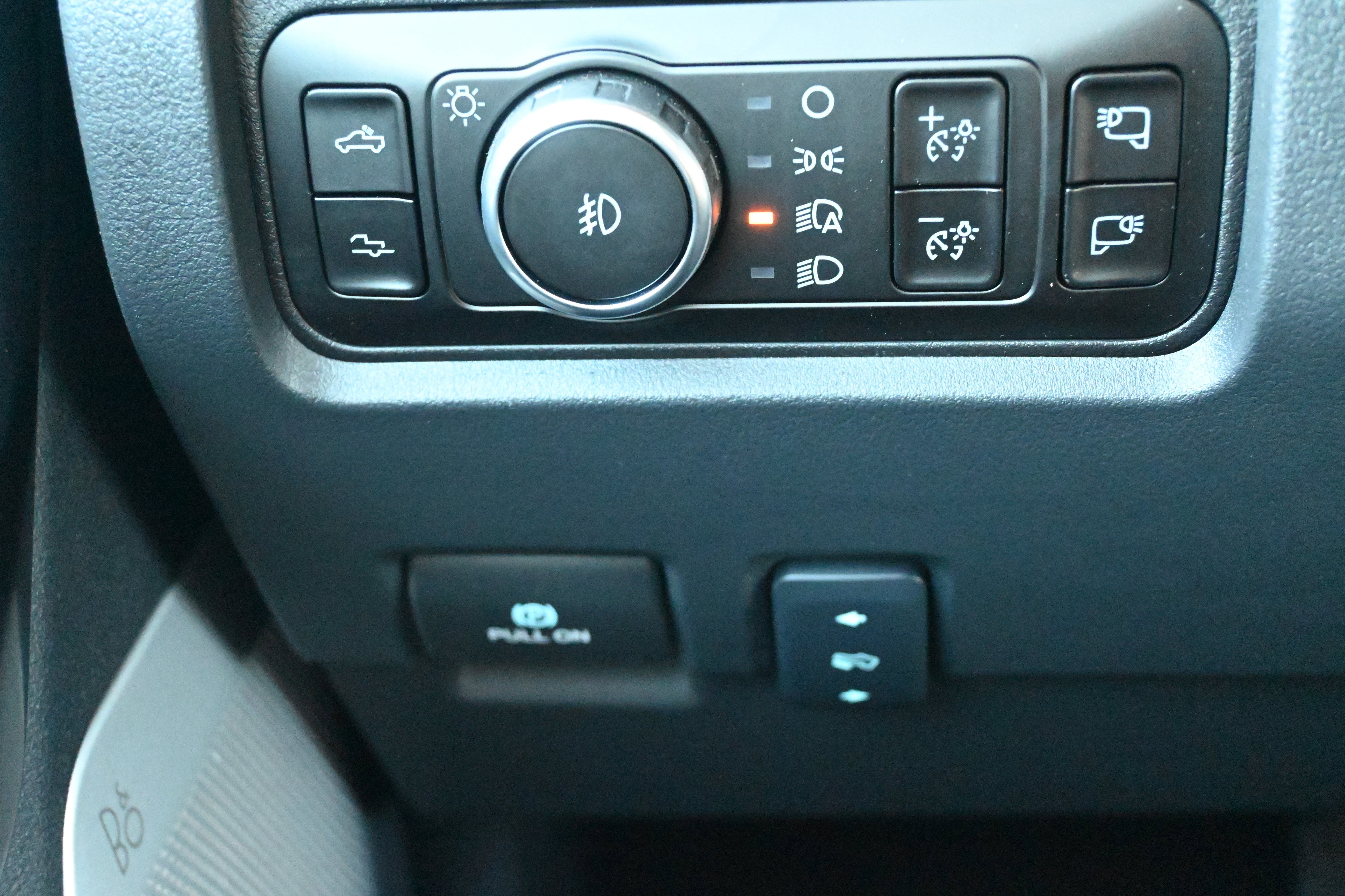 Used 2026 Ford F450 Platinum w/ FX4 Off-Road Package image 28