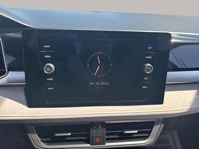 Used 2025 Volkswagen Taos SE AWD/4WD image 12