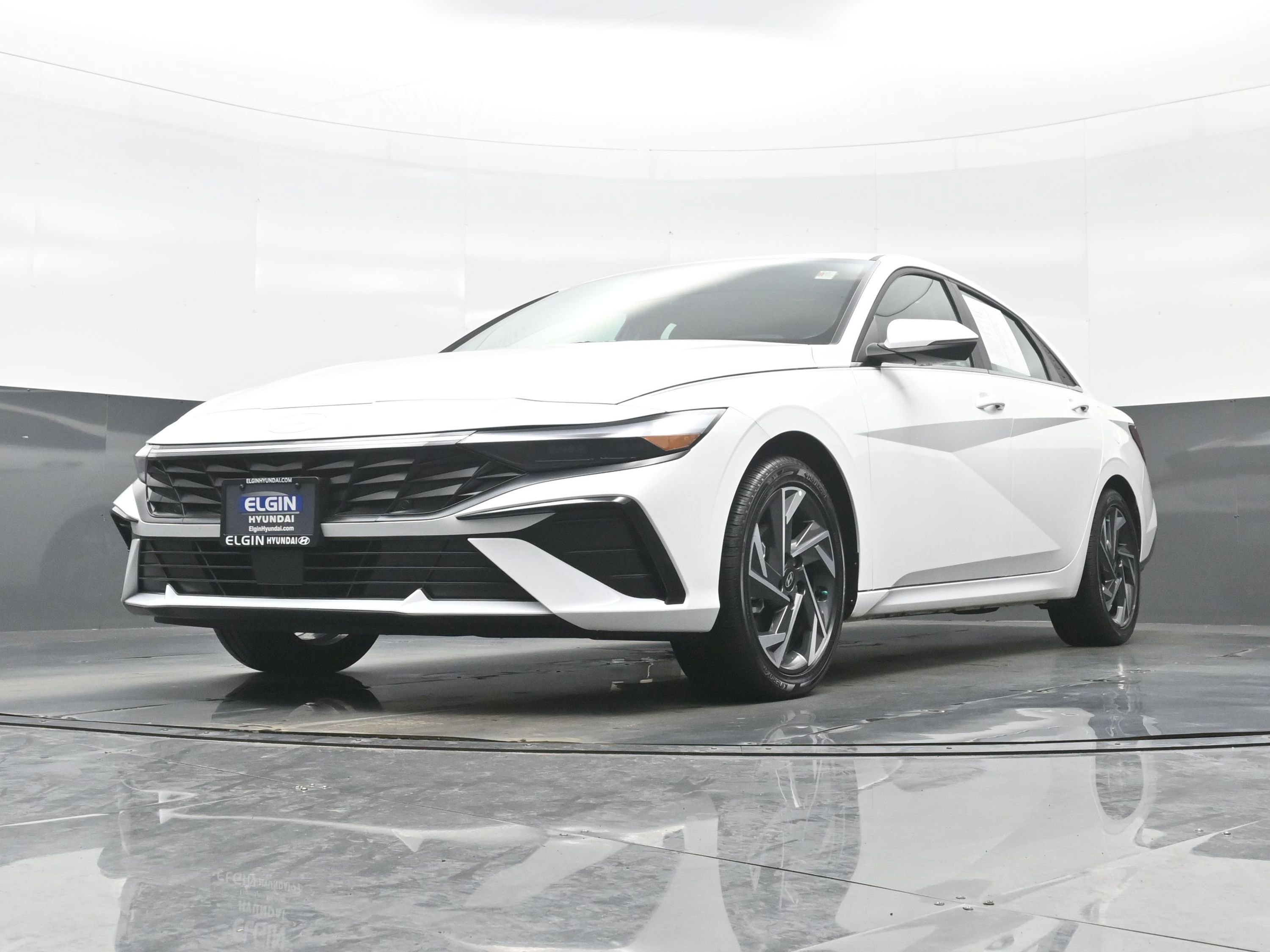 Certified 2025 Hyundai Elantra Limited image 27