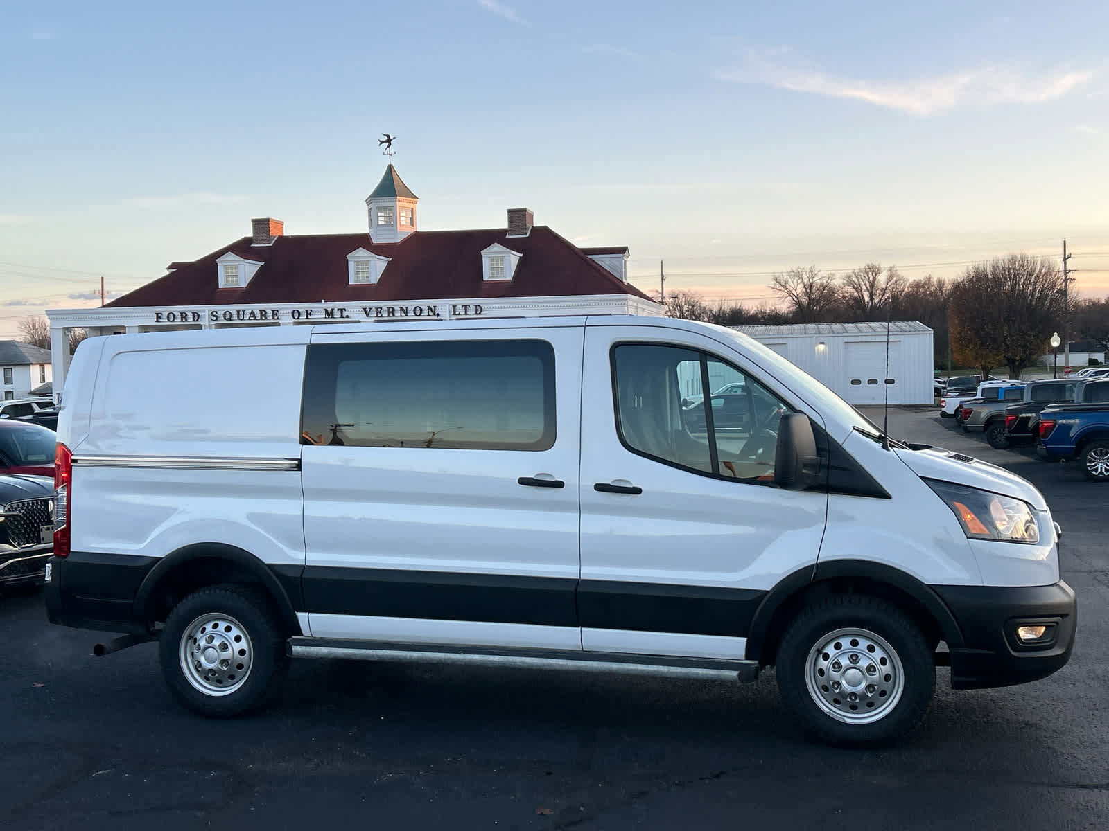 Used 2023 Ford Transit 250 Low Roof AWD w/ Exterior Upgrade Package image 4