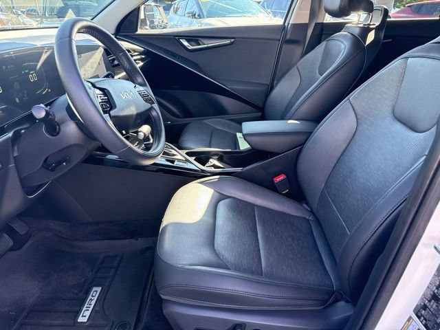 Certified 2024 Kia Niro FWD image 17