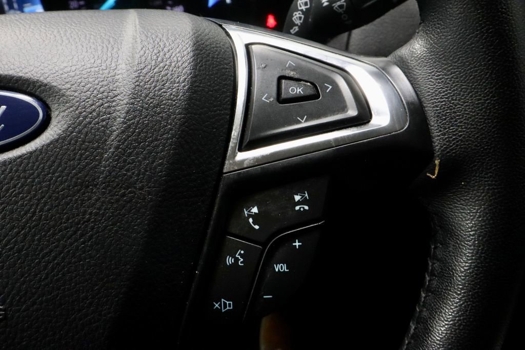 Certified 2024 Ford Edge SEL image 29