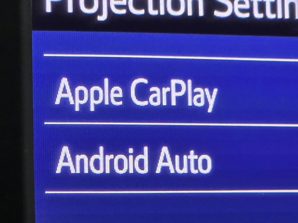 Used 2022 Toyota RAV4 XLE image 3