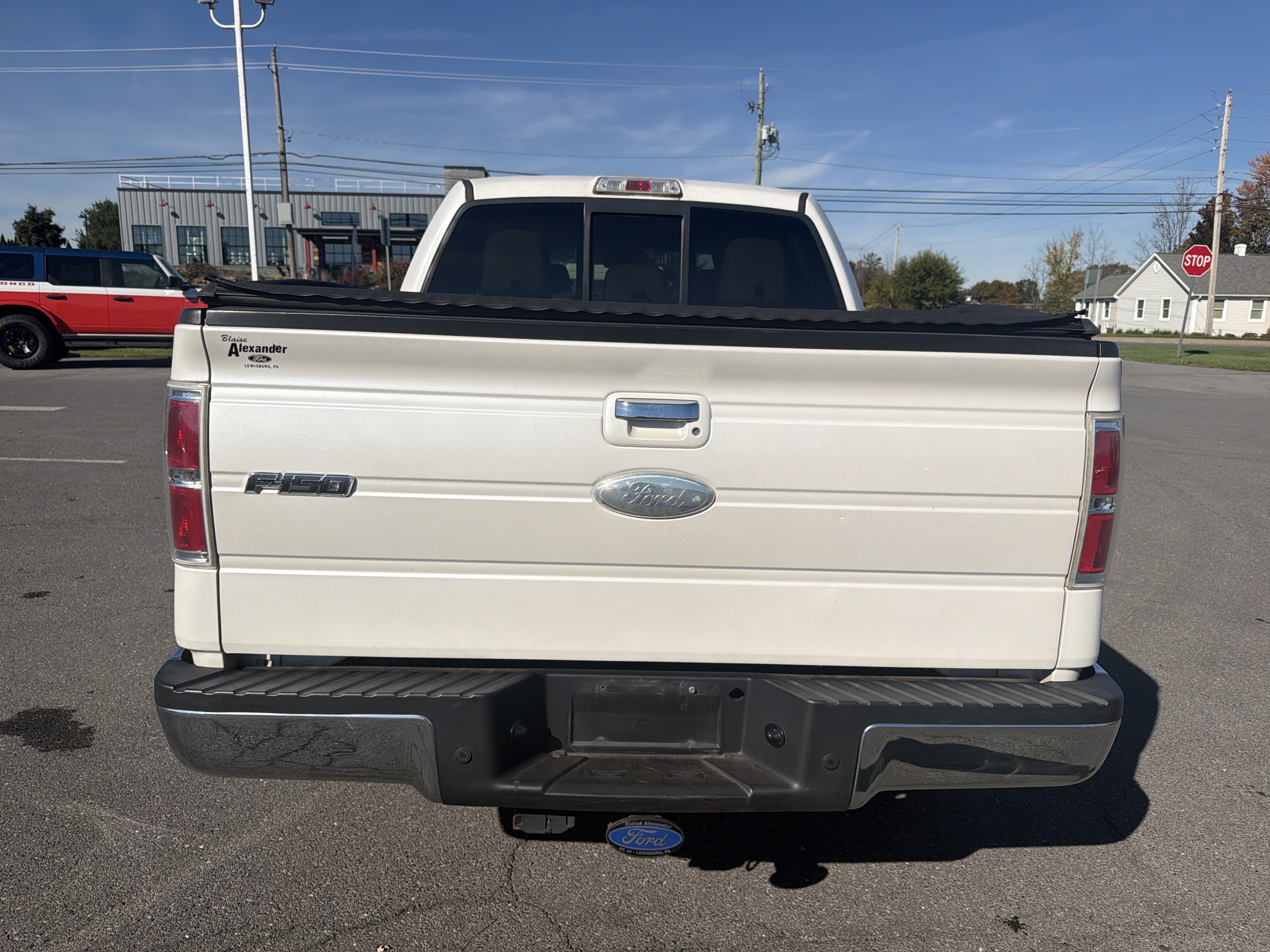 Used 2011 Ford F150 Lariat w/ Lariat Chrome Pkg AWD/4WD image 4