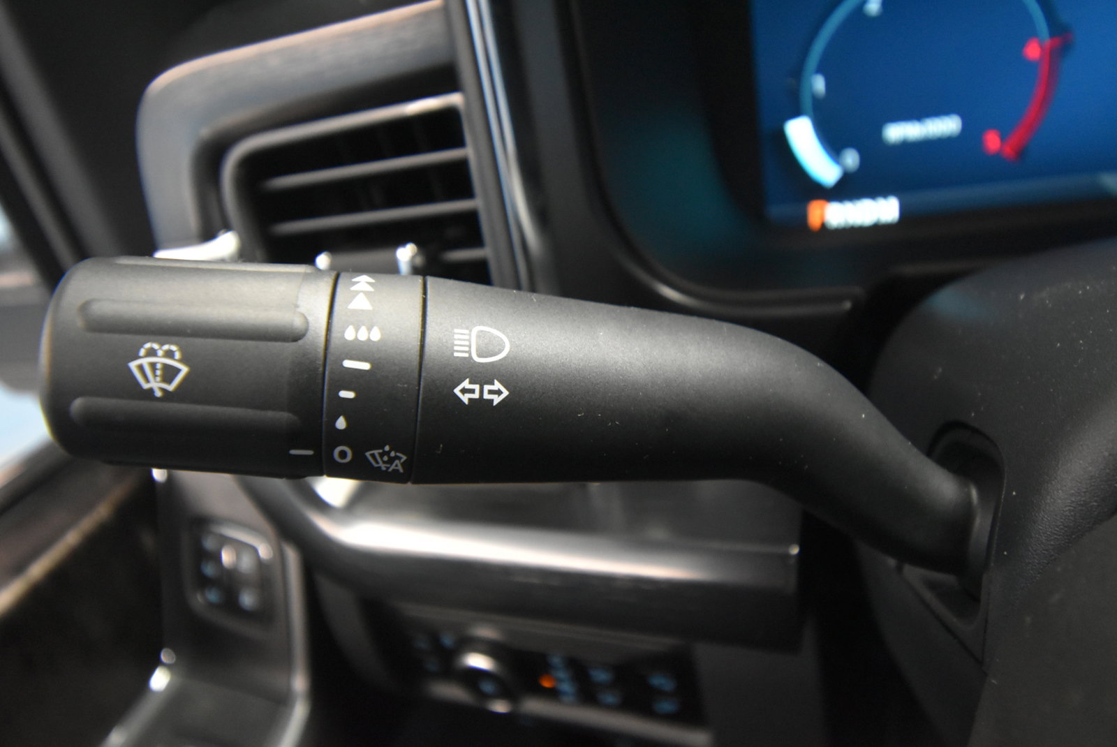 New 2025 Ford F350 Lariat w/ Lariat Ultimate Package image 10