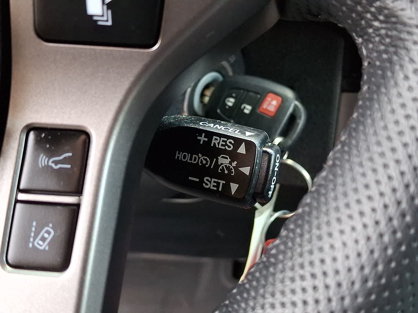 Certified 2021 Toyota Tacoma SR5 AWD/4WD image 26