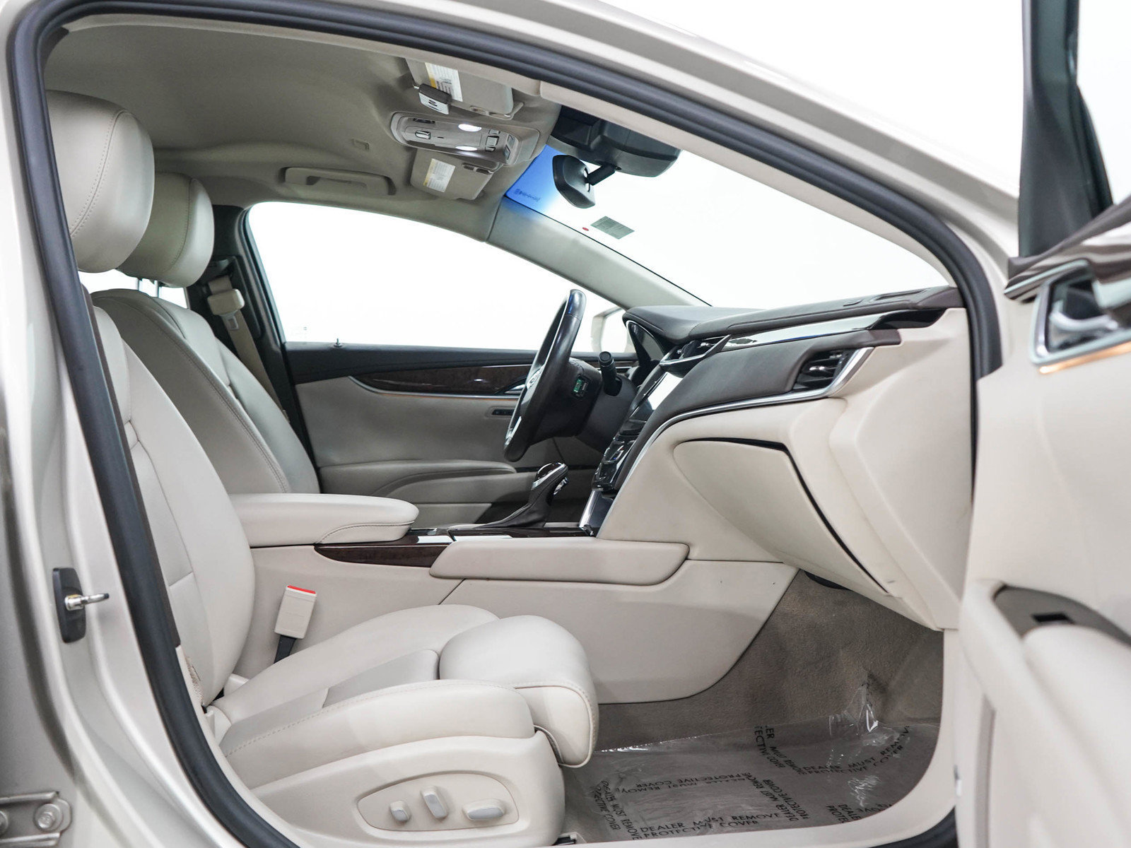 Used 2013 Cadillac XTS Premium FWD image 11