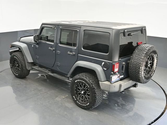 Used 2016 Jeep Wrangler Unlimited Rubicon w/ Connectivity Group image 29