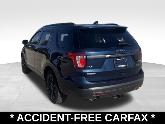 Used 2017 Ford Explorer XLT w/ Equipment Group 202A FWD image 3