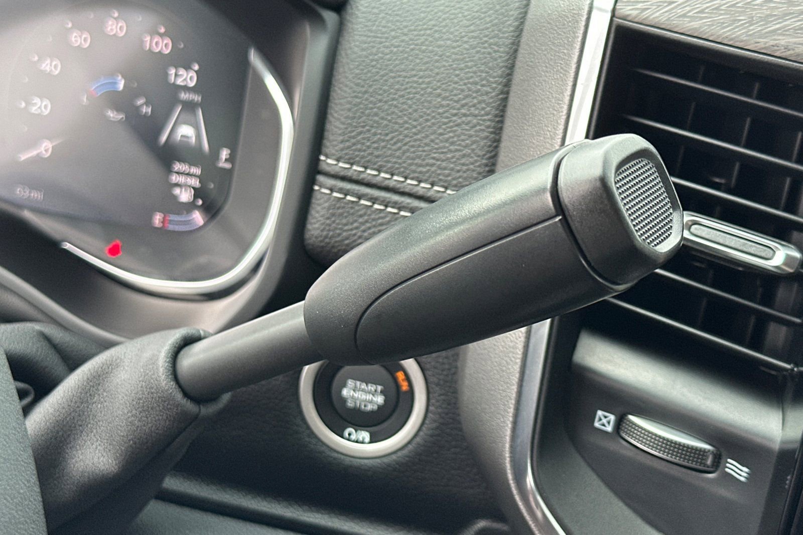 New 2026 RAM 3500 Laramie AWD/4WD image 26