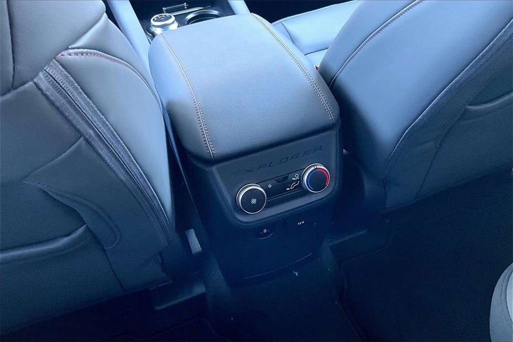 New 2025 Ford Explorer Active image 15