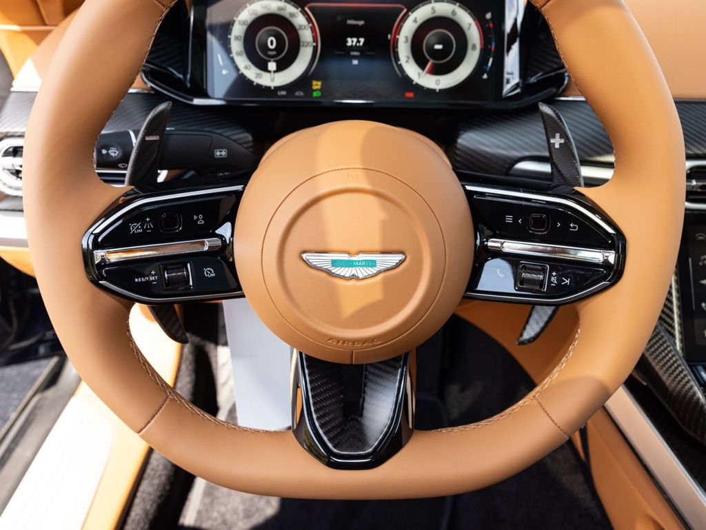 New 2026 Aston Martin Vanquish RWD image 32