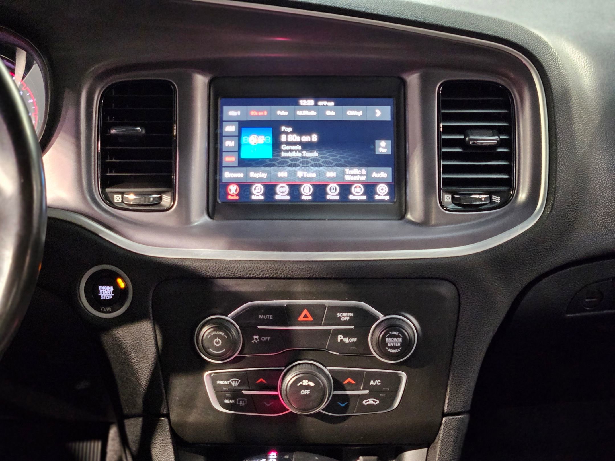 Used 2022 Dodge Charger SXT w/ Blacktop Package image 16