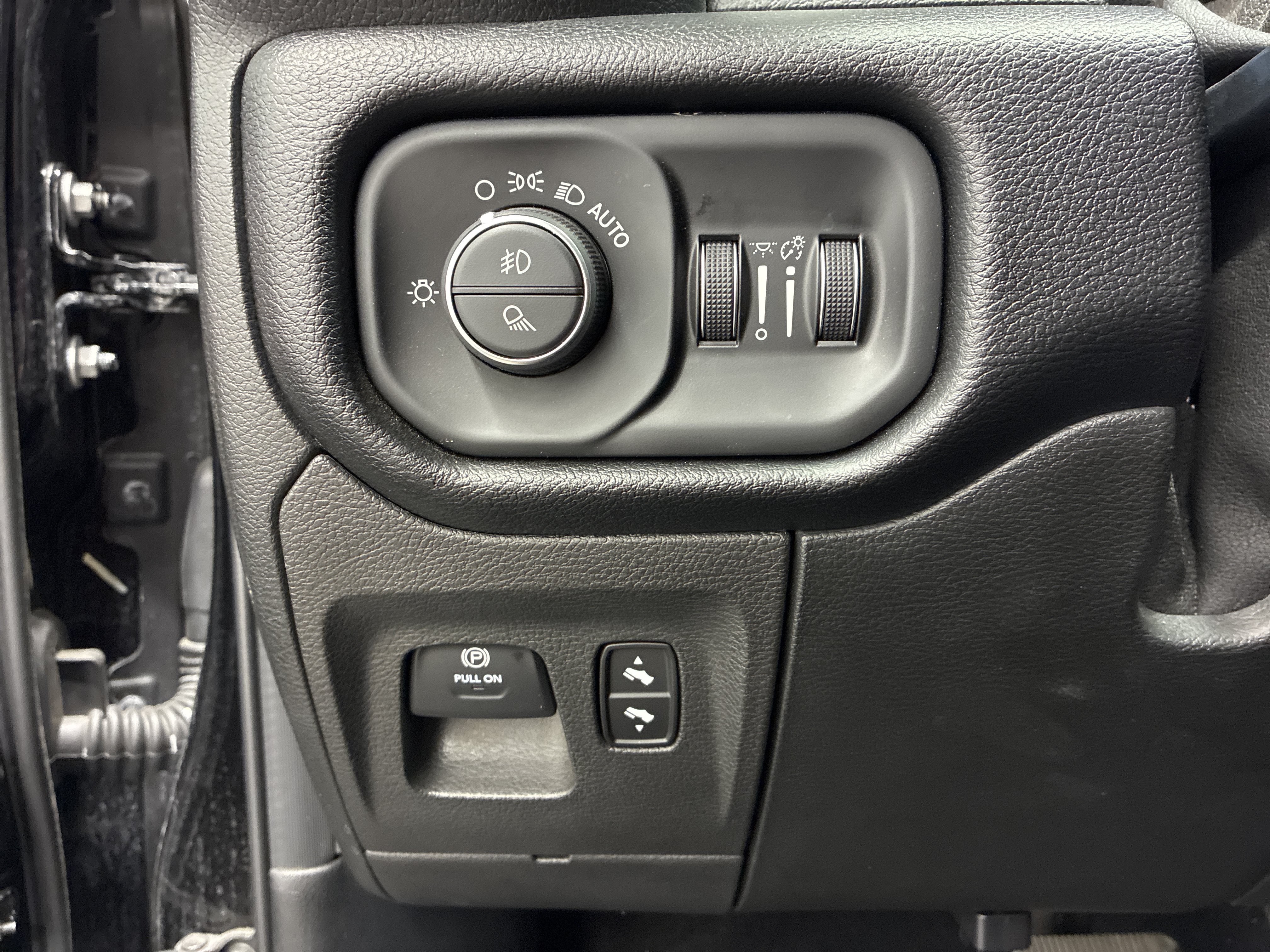 Used 2019 RAM 1500 Rebel w/ Rebel Level 2 Equipment Group AWD/4WD image 20