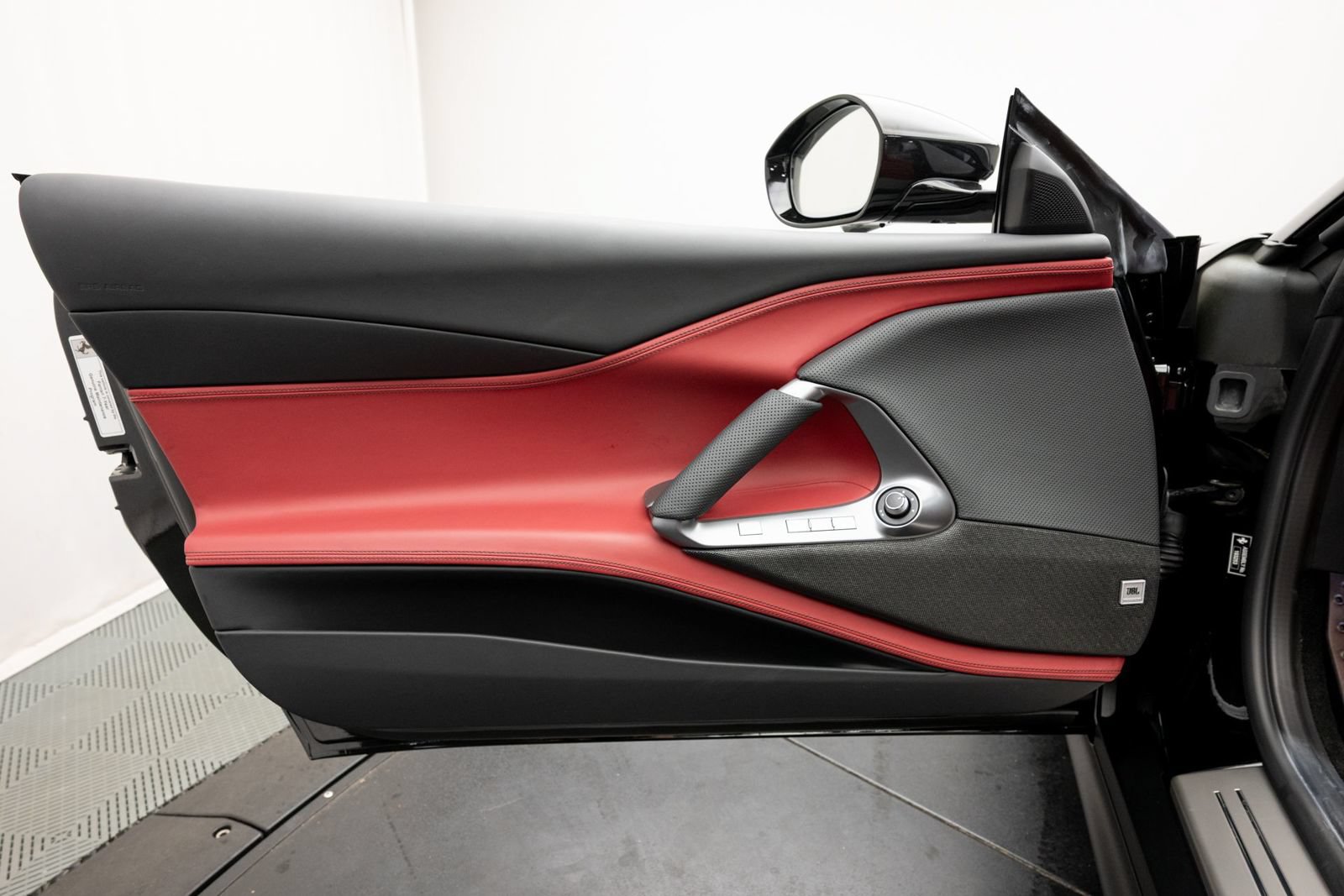 Used 2022 Ferrari 812 GTS RWD image 42