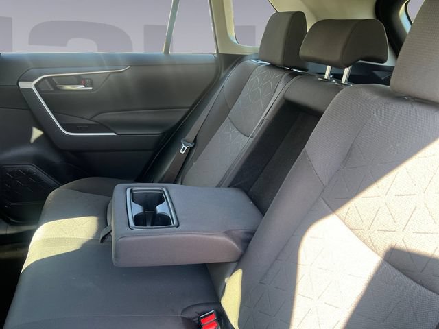 Used 2025 Toyota RAV4 XLE AWD/4WD image 16