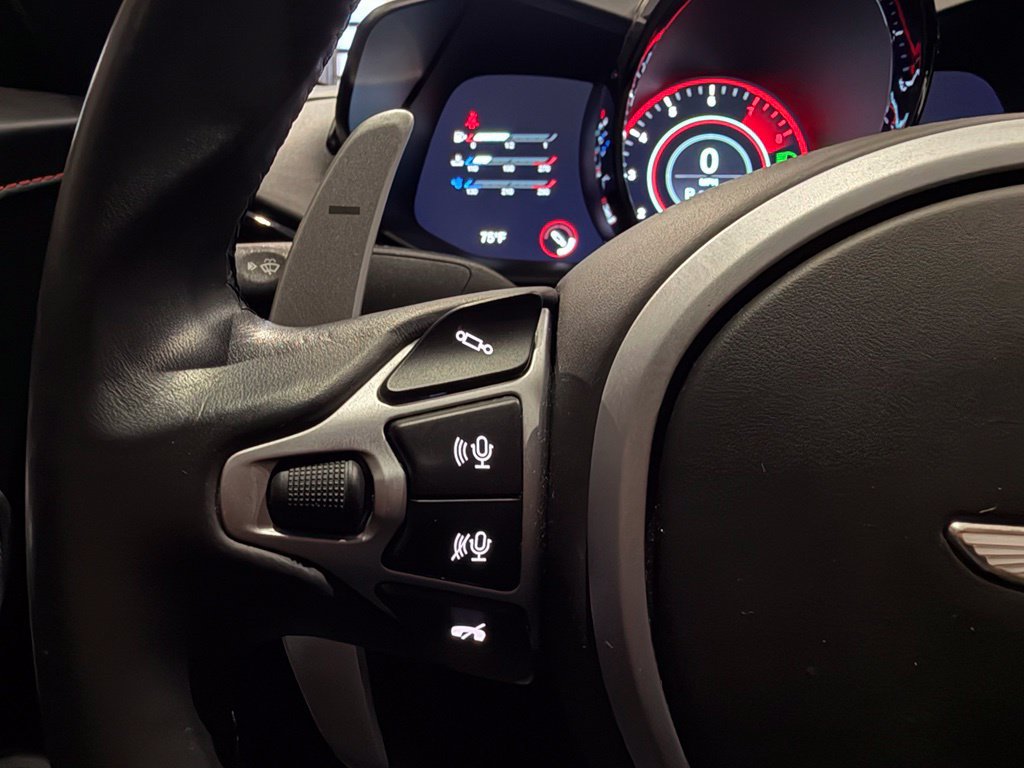 Used 2020 Aston Martin V8 Vantage Coupe RWD image 14