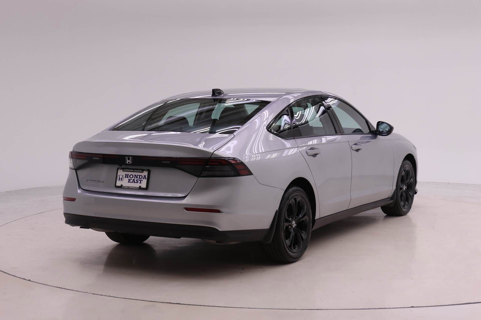 Certified 2025 Honda Accord SE image 2