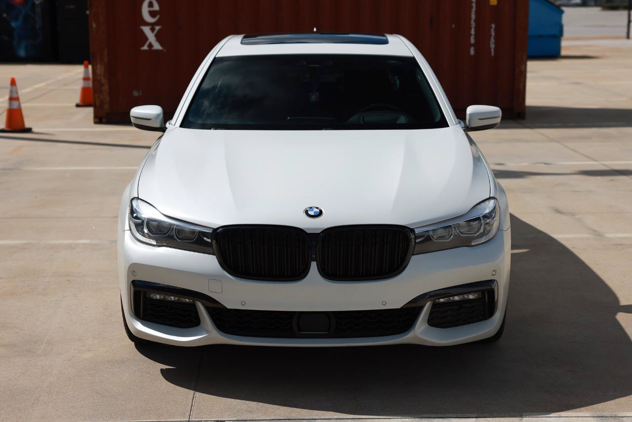 Used 2018 BMW 740e xDrive AWD/4WD image 21