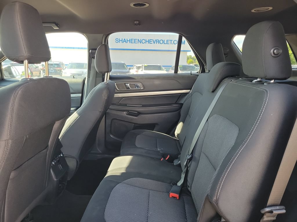 Used 2019 Ford Explorer XLT AWD/4WD image 26