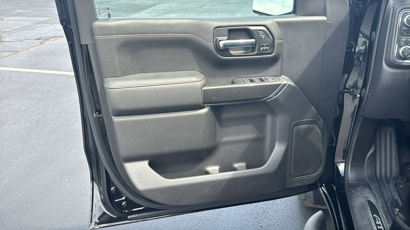 Certified 2021 GMC Sierra 1500 AT4 AWD/4WD image 6