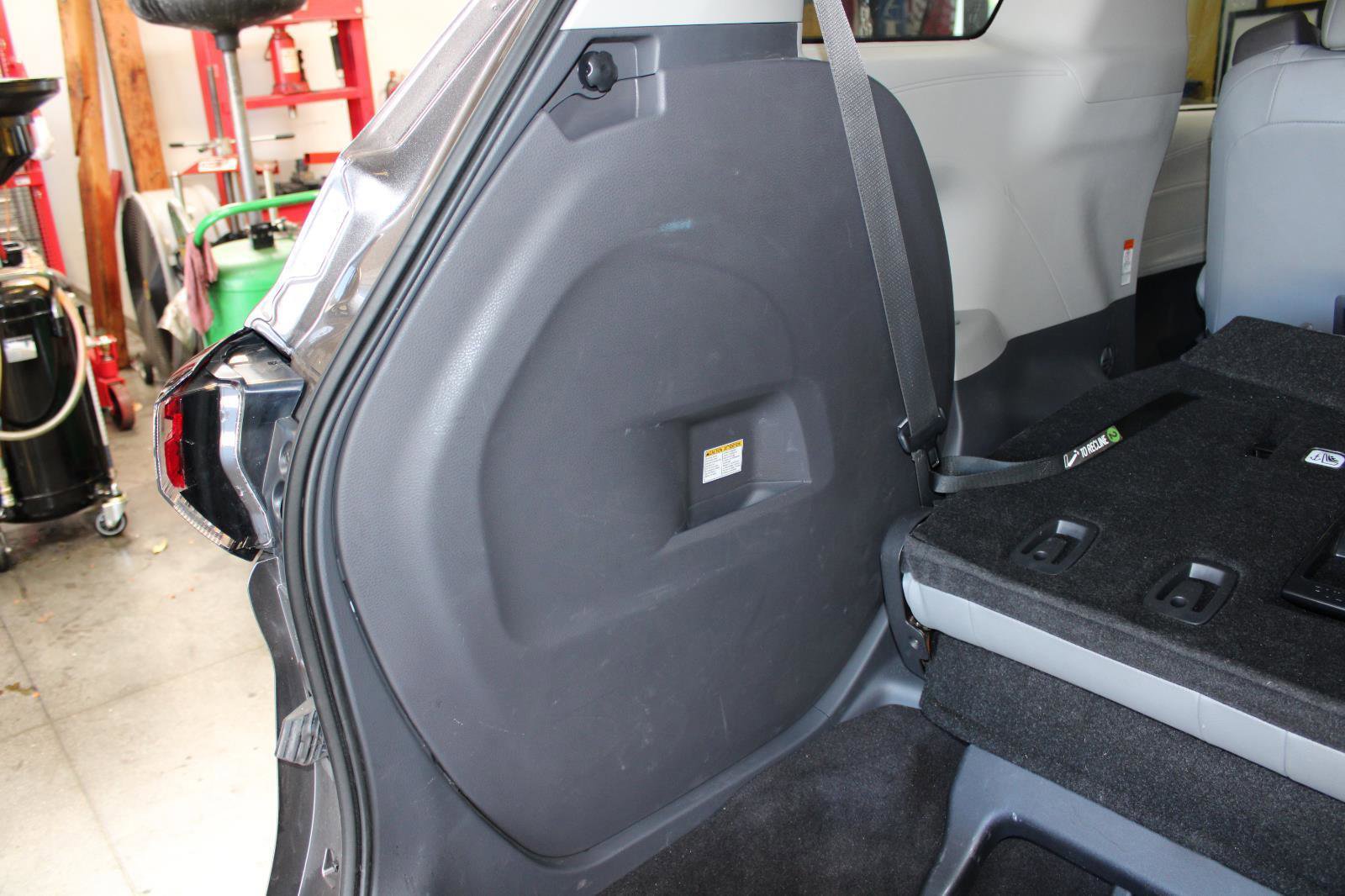 Used 2024 Toyota Sienna XLE AWD/4WD image 30