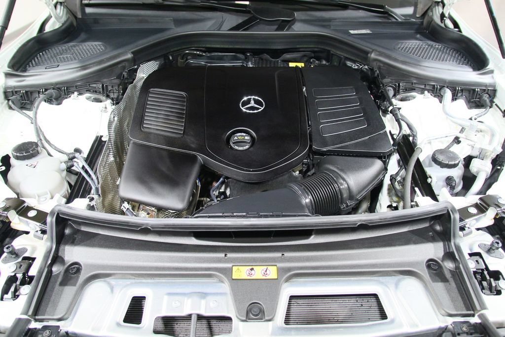 Certified 2024 Mercedes-Benz GLC 300 4MATIC image 31