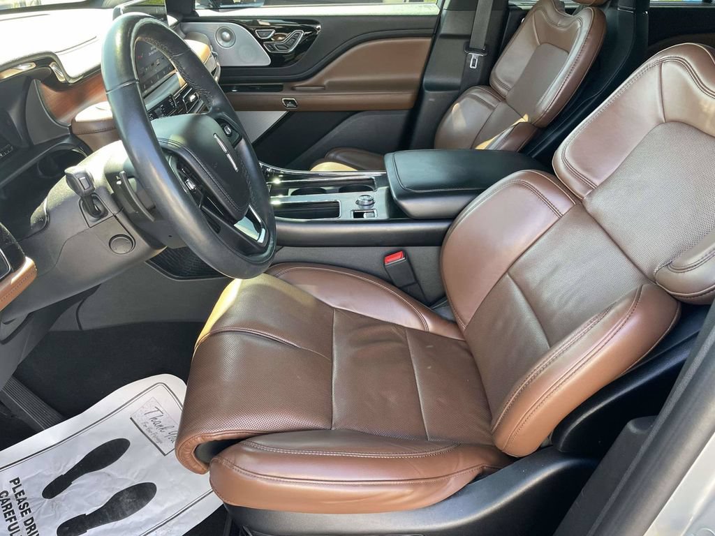 Used 2021 Lincoln Aviator Reserve w/ Equipment Group 201A AWD/4WD image 13