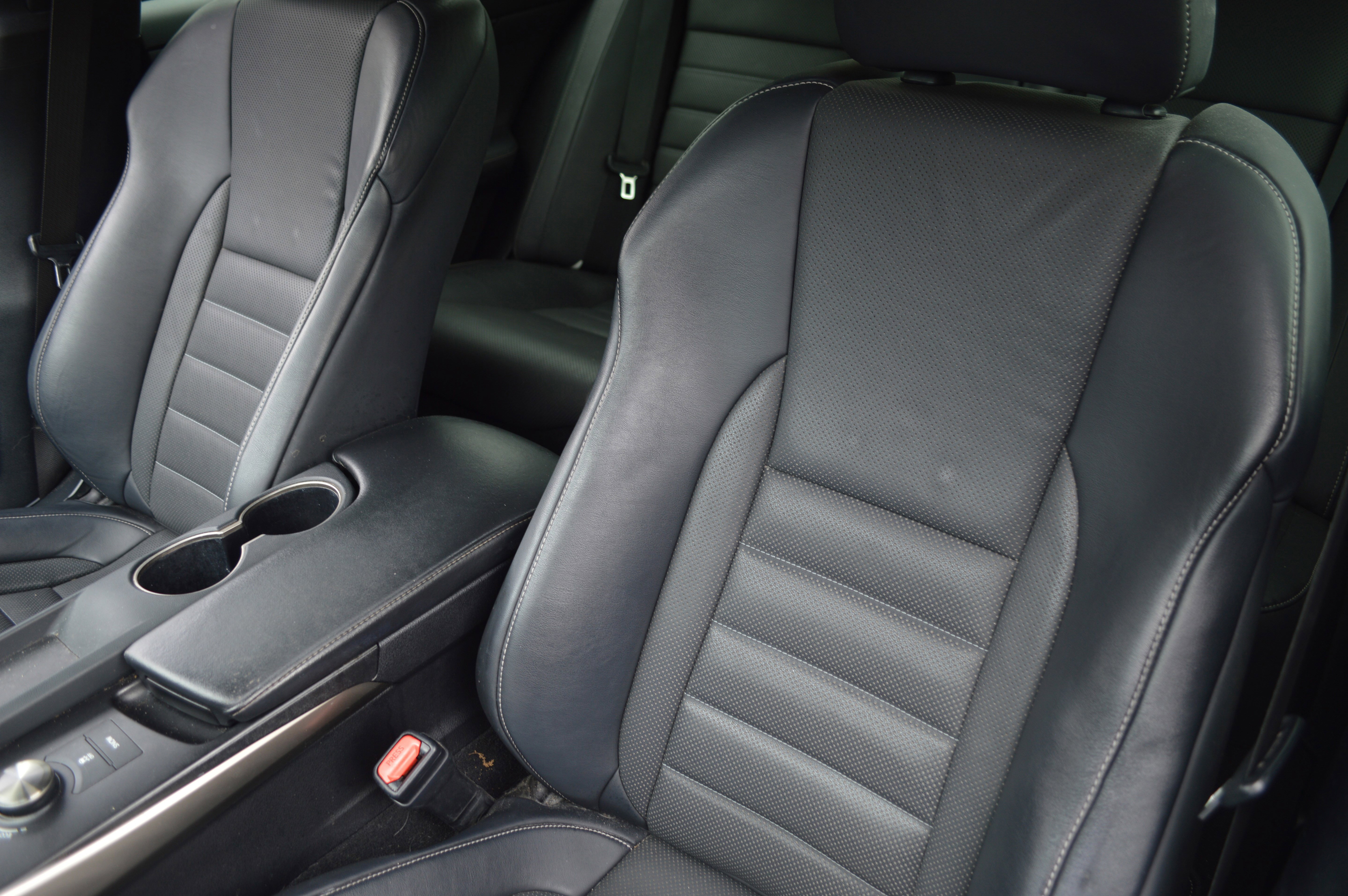 Used 2019 Lexus IS 300 F Sport w/ F Sport Package RWD image 30