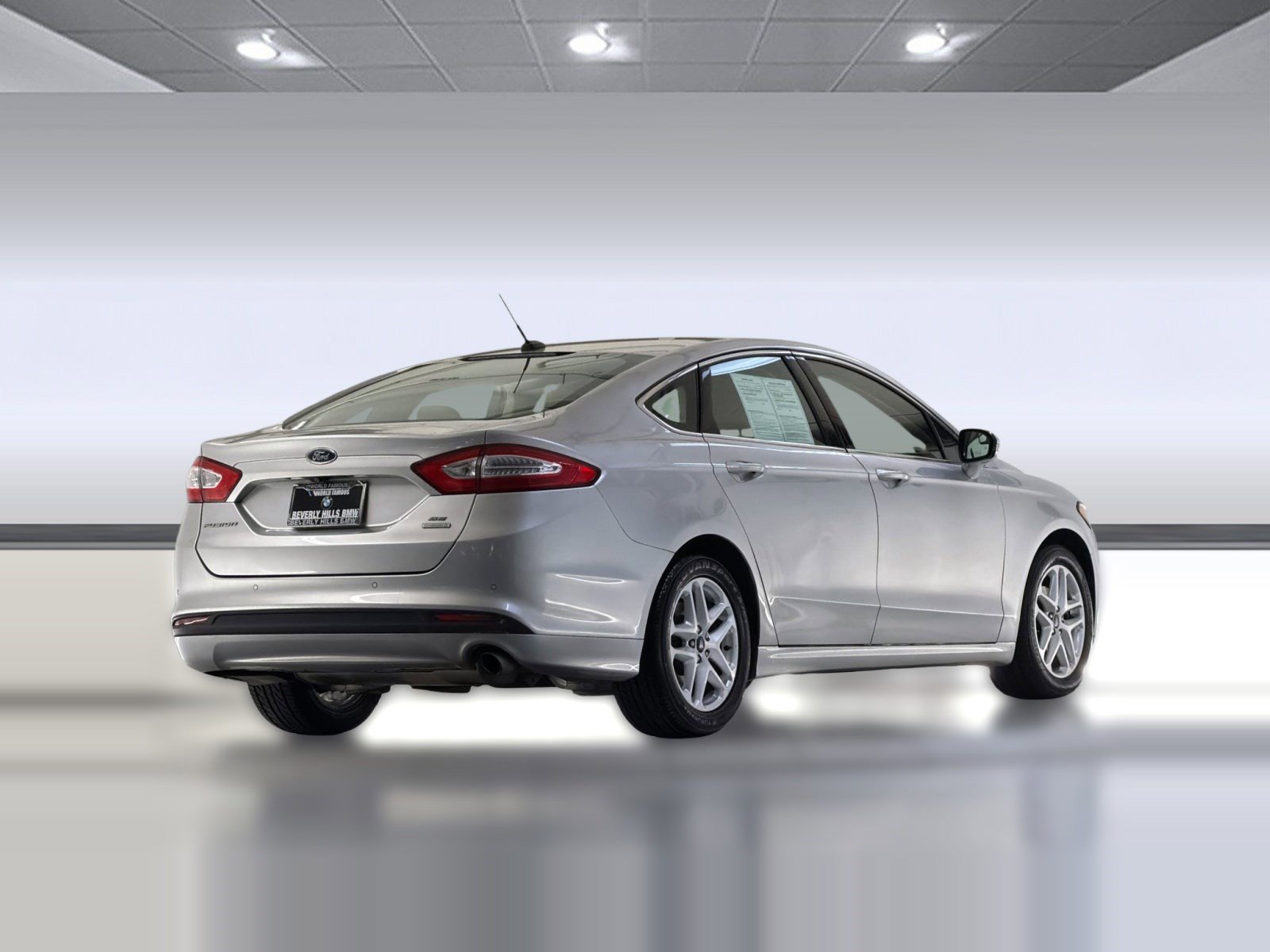 Used 2015 Ford Fusion SE w/ Equipment Group 202A FWD image 8