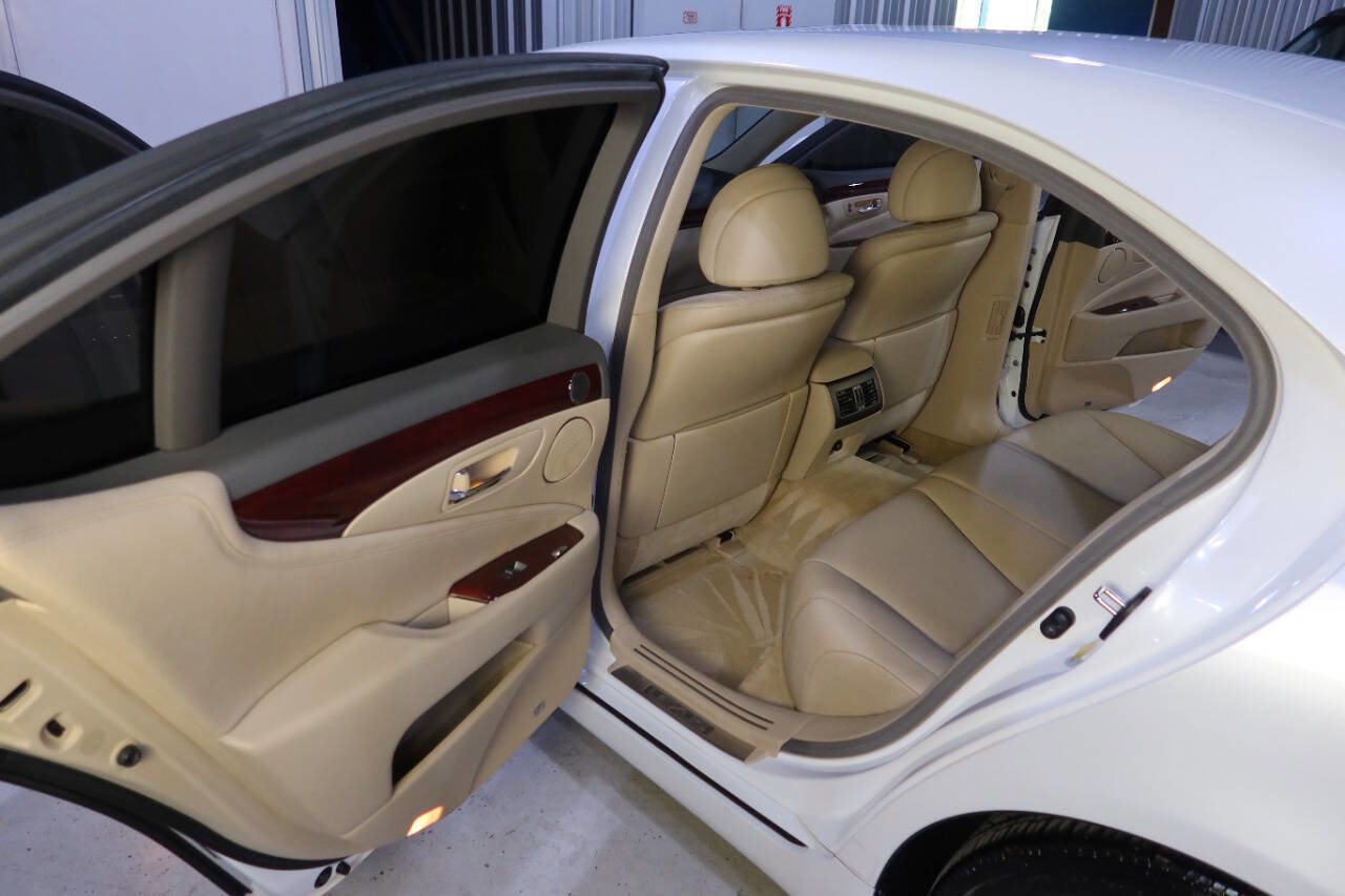 Used 2008 Lexus LS 460 image 16
