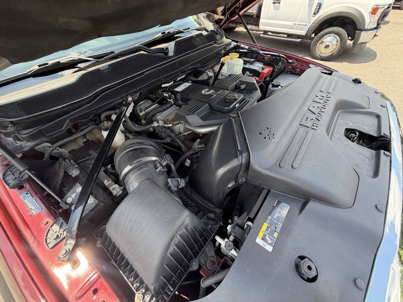 Used 2020 RAM 5500 Tradesman w/ Chrome Appearance Group AWD/4WD image 13