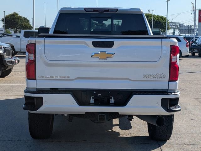 Used 2022 Chevrolet Silverado 2500 High Country AWD/4WD image 5
